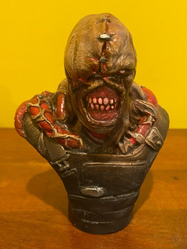 Statua nemesis resident evil - statua,