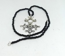 Collana con ciondolo croce