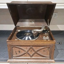 HMV Gramophone Model 130 1930s Vintage His Masters Voice. Meltrope Soundbox