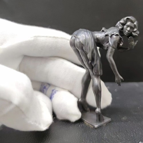 Descrizione statua cinese - descrizione,