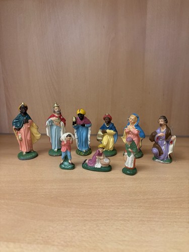 Nove statuine del - statuine, in