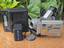 4877 73 Sony DCR-TRV8 MiniDV