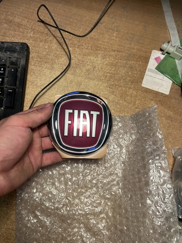 Logo emblema posterior fiat - logo,