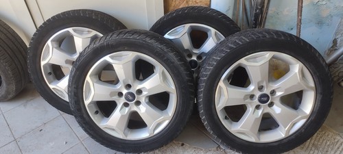 Cerchi con gomme invernali - cerchi,,