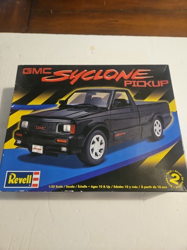 Revell model kit - model,