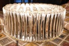 VINTAGE/DESIGN-TABLE