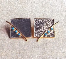 Orecchino fatto a mano in