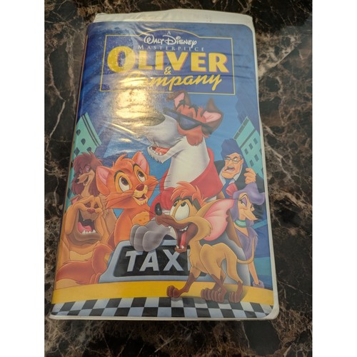 Walt disney oliver - disney,