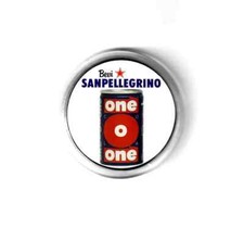 1 Spilla NUOVA bevanda coca cola ONE O ONE SANPELLEGRINO SLOGAN PUBBLICITARIO 80