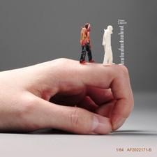 Mini bambola zombie a bocca