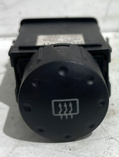 RICAMBI USATI, PULSANTE SBRINA LUNOTTO AUDI TT, ANNO : 2001