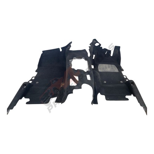 Tappeto nero completo