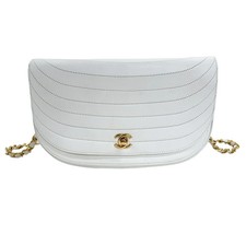 Borsa a mano CHANEL bianca classica con patta a mezza luna
