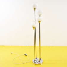 lampada da terra in metallo