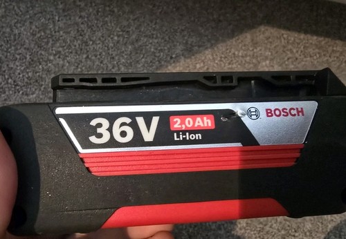 Batteria agli ioni litio - ioni, di
