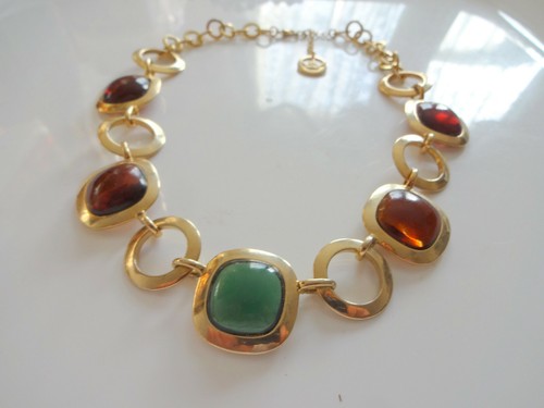 Vintage corona trifari - vintage,