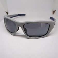 Occhiali da sole Oakley Valve 9243-05 montatura nebbia opaca lenti grigie 100% protezione UV