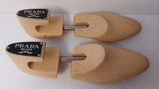 PRADA MILANO: TENDISCARPE IN LEGNO DI CEDRO