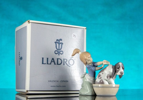 Lladro bashful bather - lladro,