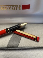 Penna stilografica rossa