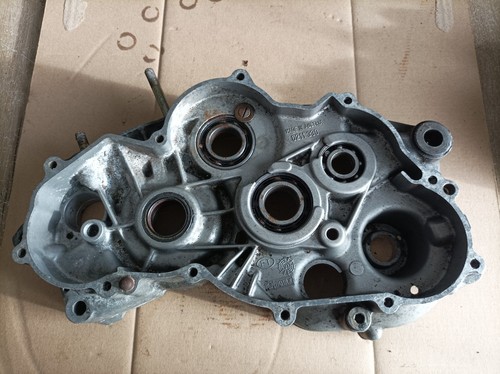 Carter moteur gauche - carter,