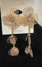 Natasha Goccia di Fiore Taglio