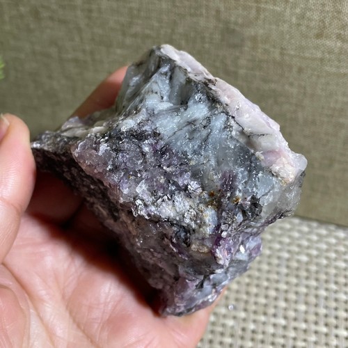 Esemplare minerale grezzo