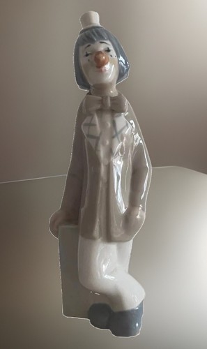 Casades porcelain clown made - porcelain,