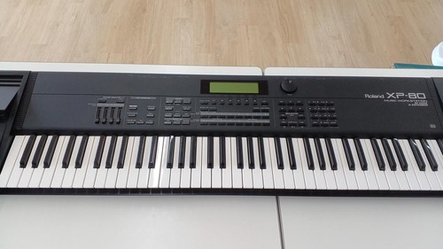 Roland synthesizer - xp-80,