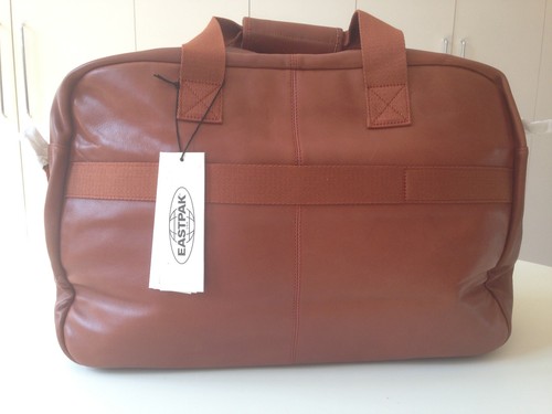 Borsa weekend eastpak pelle - in,