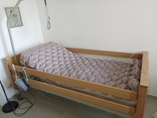 letto ortopedico elettrico usato con materasso ANTIDECUBITO NUOVO 3207465886