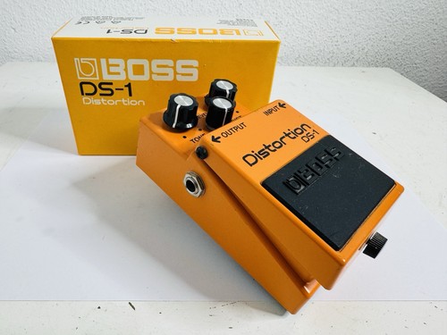 Boss distortion guitar - ds-1,