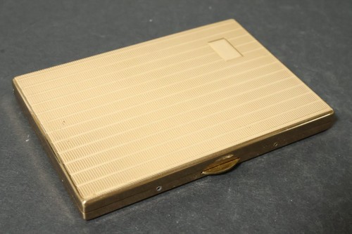 Portasigarette dorato astuccio