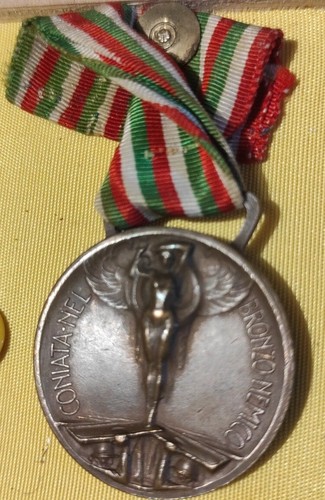 Winged victory medal state - victory,