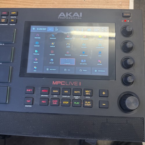 Akai professional mpc live - akai,