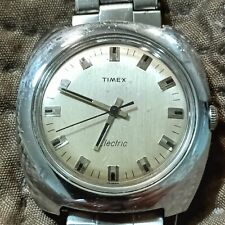 Vintage 1970’s Timex  Electric Watch Works Keeps Time/date Silver Tone!