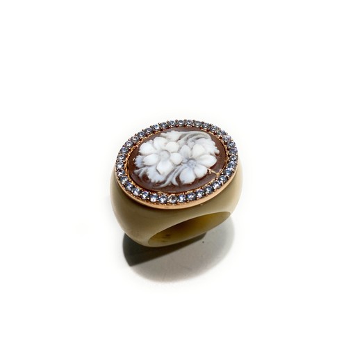 Anello cammeo naturale inciso - anello,