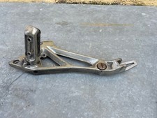 PIASTRA PEDANA POGGIAPIEDI