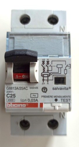 Interruttore magnetotermico - interruttore,