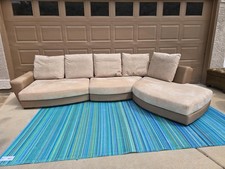 Sculptural Roche Bobois