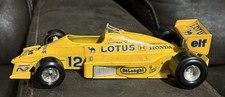 Auto da corsa Burago 1/24