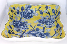 Piatto quadrato smerlato