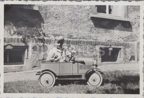 Foto bambino auto - in, di