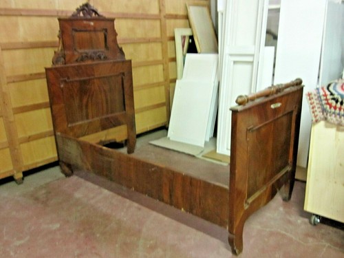 Letto singolo intaglio - singolo, affare