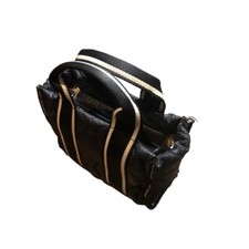 Borsa Zara nera imbottita con tracolla e dettagli bianchi