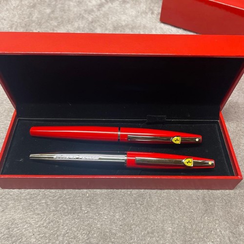 Set penne stilografiche - di, a