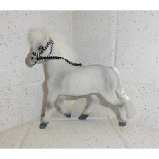 Cavallo floccato fuzzy bianco