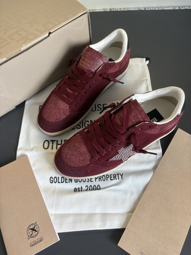 Golden goose ball - goose, star