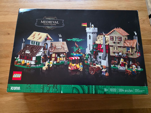 Lego 10332 place la - place,