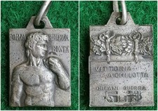 MEDAGLIA ORFANI DI GUERRA VITTORIA  A CHI LOTTA 1920  MEDAL WW1